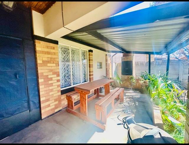 3 BEDROOM HOUSE FOR SALE IN VANDERBIJLPARK CE 1